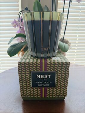 NEST Fragrances Pistachio & Wild Fig Green Glass Candle with Gold Accents